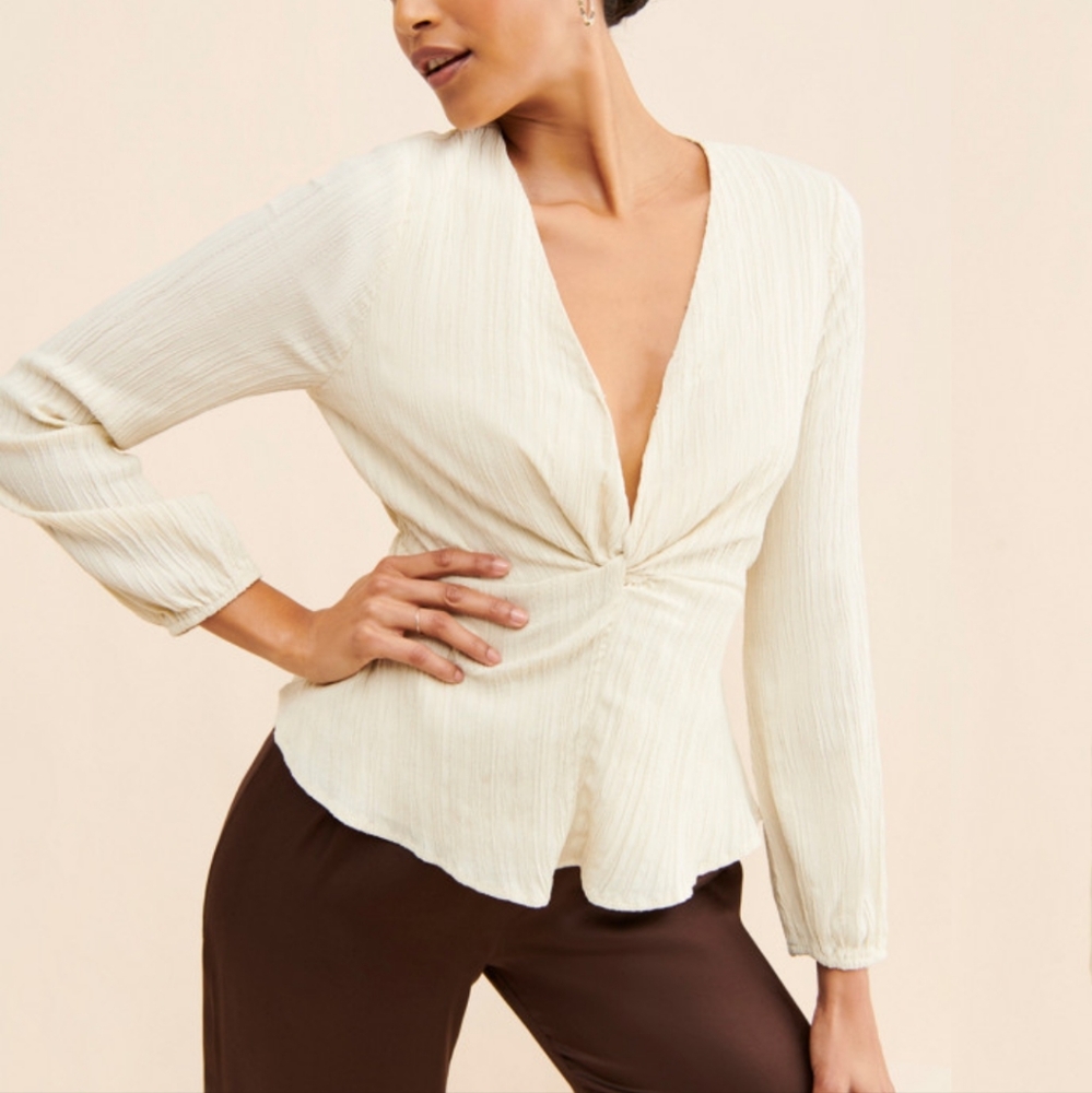 4SI3NNA Cream Emery Peplum V-Neck Blouse Size Medium